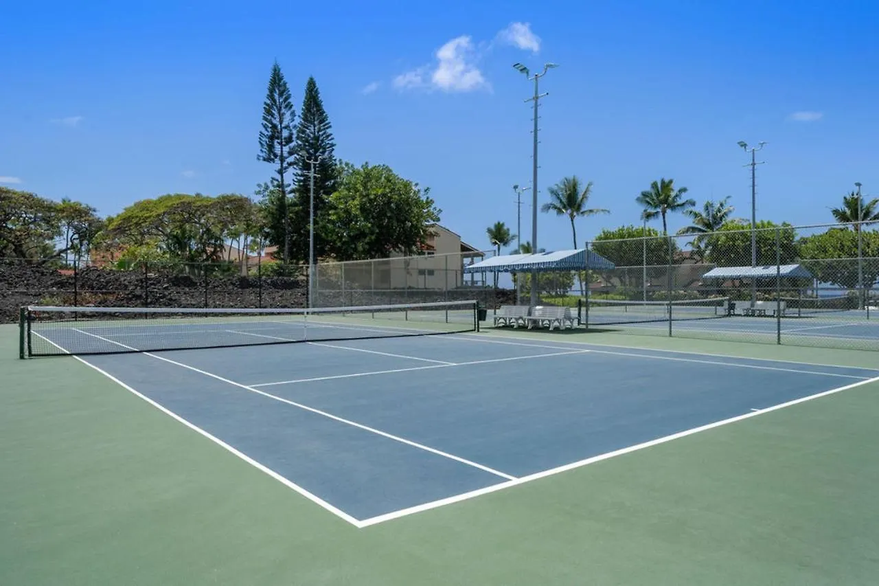 Kona Surf & Racquet 1-305 By Casago Kona - Luxury Oceanfront & Fun Villa Kailua-Kona Semesterbostad